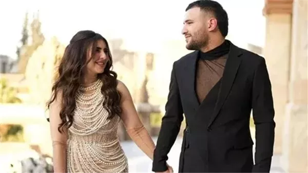 مسلم وخطيبته