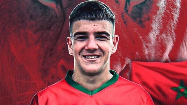 لاعب ريال بيتيس يعلن