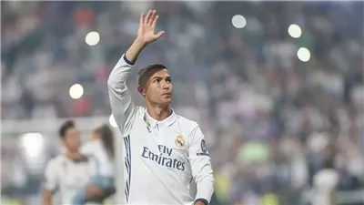 رونالدو سيلعب بزي الملكي شوطا كاملا.. مباراة منتظرة بين ريال مدريد والنصر السعودي