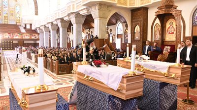 وزيرة الهجرة تشارك في مراسم صلوات جنازة الرهبان الثلاثة 