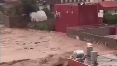 وفاة عشرات الأشخاص ودمار المنازل.. سيول عارمة تضرب شمال العراق | فيديو 