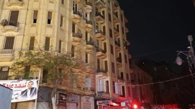 حريق داخل مخزن بميدان التوفيقية بالقاهرة.. والحماية المدنية تحاول السيطرة