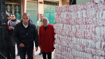 لبيعه بسعر 27 جنيها.. محافظ القليوبية يتفقد 4 مصانع لتعبئة وتوزيع السكر