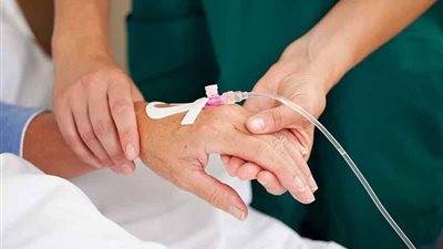 حياتها كانت في خطر.. تفاصيل شكوى سيدة ضد طبيبة منعت عنها جرعة الكيماوي بالإسكندرية│مستند