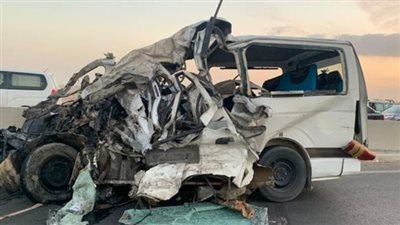 مصرع وإصابة 13 طالبا من جامعة الجلالة إثر انقلاب ميكروباص بطريق السخنة بالسويس| بث مباشر