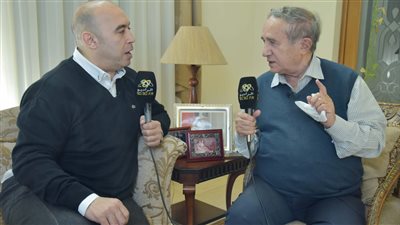 أسامة الغزالي حرب: طلبت من ربنا ياخد كل حاجة وينقذ مراتي من الموت.. وكرمه معايا كان كبير