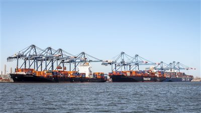 ميناء دمياط يشهد تصدير أكثر من 28 ألف طن بضائع متنوعة