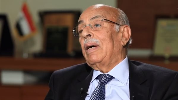 الدكتور مفيد شهاب