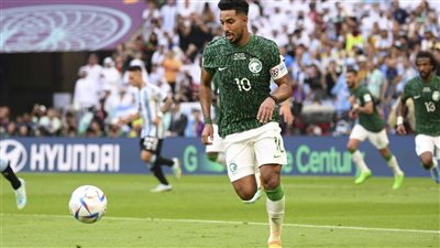سالم الدوسري يقترب من عدم المشاركة في معسكر السعودية استعدادا لـ كأس الخليج