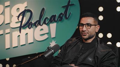 أحمد سعد: علياء بسيوني أم صالحة لعيالي ساندتني ووقفت جمبي.. وأصالة أول ست آمنت بيا