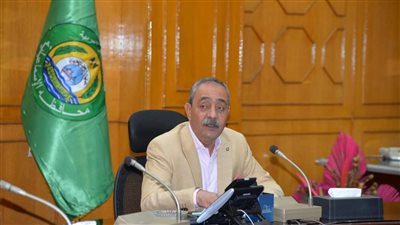 محافظ الإسماعيلية يجتمع بالأجهزة التنفيذية لتحديد أسعار تعريفة الركوب الجديدة 