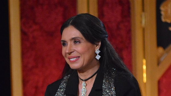 الراقصة دينا