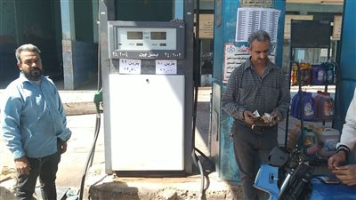 حملات مكثفة على محطات الوقود ومواقف السيارات لمتابعة الالتزام بالتعريفة الجديدة بأسيوط