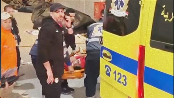 نقل إمام عاشور للمستشفى