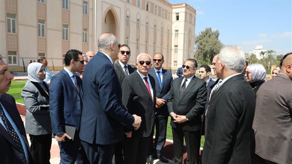 وزير التعليم من المدرسة