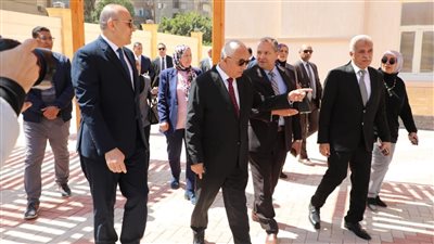 أخبار التعليم اليوم| رضا حجازي يتفقد مدرسة الجمهورية الجديدة الرسمية الدولية IPS بمصر الجديدة