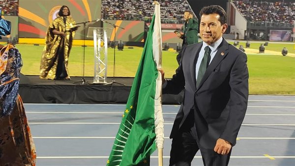رسميا.. وزير الرياضة يتسلم راية تنظيم مصر لدورة الألعاب الإفريقية 2027
