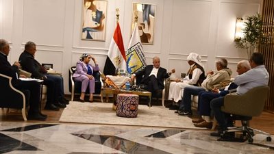 بمشاركة السعودية والكويت وقطر …محافظ جنوب سيناء يبحث ترتيبات إقامة بطولة الهجن