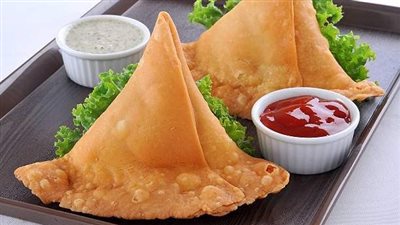 لأشهى وألذ سمبوسة.. تعرفي على طريقة عمل السمبوسة باللحمة المفرومة بالجلاش