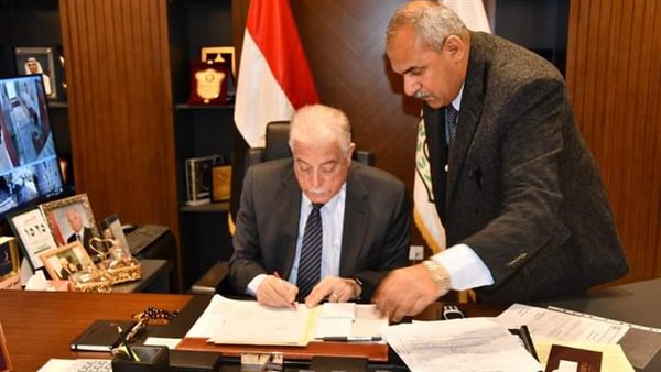 المحافظ يصدق على