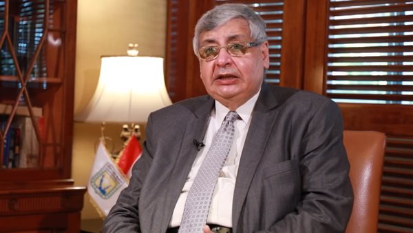 الدكتور محمد عوض