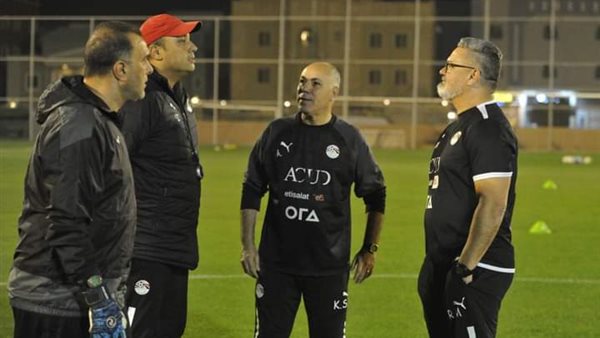 ميكالي وجهاز المنتخب