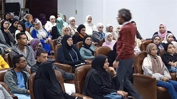 جانب من برنامج التوعية