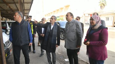 محافظ الغربية يفاجئ موقف كفر الزيات لمتابعة انتظام الحركة والالتزام بالتعريفة الجديدة 