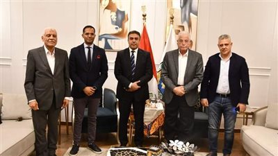 لتنشيط السياحة العربية.. محافظ جنوب سيناء يلتقي مدير الخطوط الجوية السعودية بشرم الشيخ
