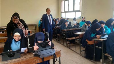 انتظام امتحانات شهر مارس لـ طلاب النقل بالمدارس | صور