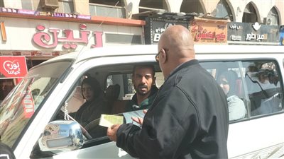 ضبط 160 سيارة سرفيس غير ملتزمة بتعريفة الركوب بالجيزة