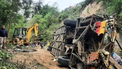 مصرع أكثر من 45 شخصا وإصابة آخرين في حادث حافلة بجنوب إفريقيا