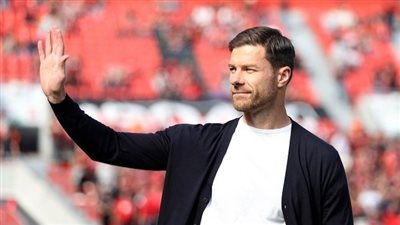 ألونسو يحسم قراره.. تطورات جديدة في موقف الإسباني من الرحيل إلى ليفربول