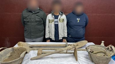 حفروا 6 متر أسفل عقار.. القبض على 3 أشخاص خلال التنقيب عن الآثار بالمعادي