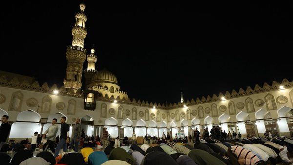 صلاة التراويح بالجامع