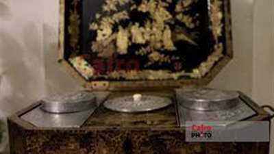 تكفين صندوق من مقتنيات أحمد شوقي بوزارة الثقافة.. القصة الكاملة من العثور عليه إلى لفِّه في أكياس بلاستيك