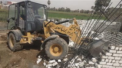 إزالة 8 حالات تعد على الأراضي الزراعية في أسيوط