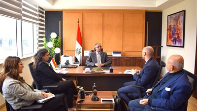 البنك الأوروبي يبدي رغبته في مشاركة القطاع الخاص بمشروعات تحلية مياه البحر