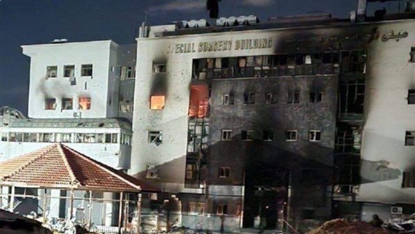 إحراق مباني مجمع