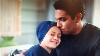 مسلسل بدون سابق إنذار الحلقة 8.. آسر ياسين يدخل في متاهة للوصول لنجله الحقيقي