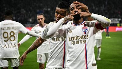 لاكازيت يقود ليون لتخطي فالنسيان والتأهل لـ نهائي كأس فرنسا 