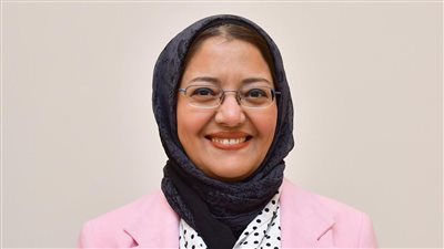 الدكتورة رباب الشريف عميدة لكلية النانو تكنولوجي بجامعة القاهرة