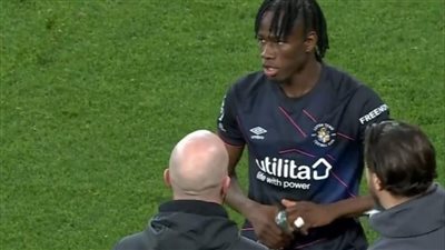 إيقاف مباراة أرسنال ولوتون تاون بالدوري الإنجليزي للسماح للاعبين المسلمين بالإفطار