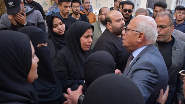 جانب من زيارة المحافظ