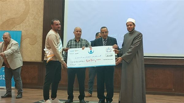 تكريم الفائزين في