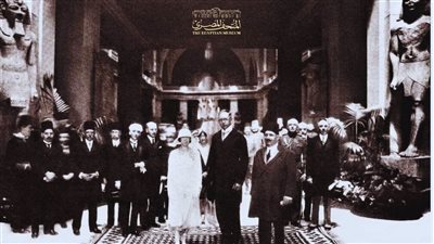 صورة نادرة لزيارة الملك فؤاد الأول مع ملك بلجيكا للمتحف المصري بالتحرير 