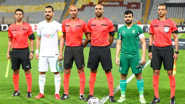 حكم المباراة 