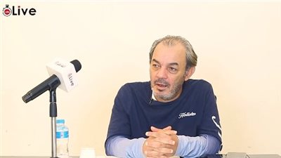 علاء مرسي: بحمد ربنا على تكريمي في مهرجان شرم الشيخ.. والمسرح علاج للنفس