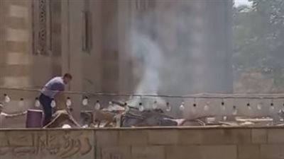 حريق يمتد إلى مسجد السلطان ببولاق أبو العلا بعد اندلاعه في مائدة إفطار | صور