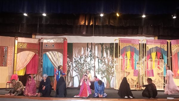 العرض المسرحي 